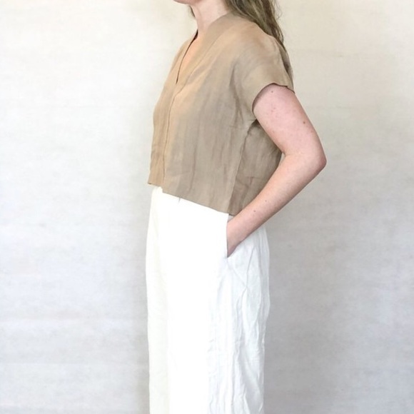 EUC 7115 by Szeki V-Neck Cropped Top in Clay - Picture 2 of 3